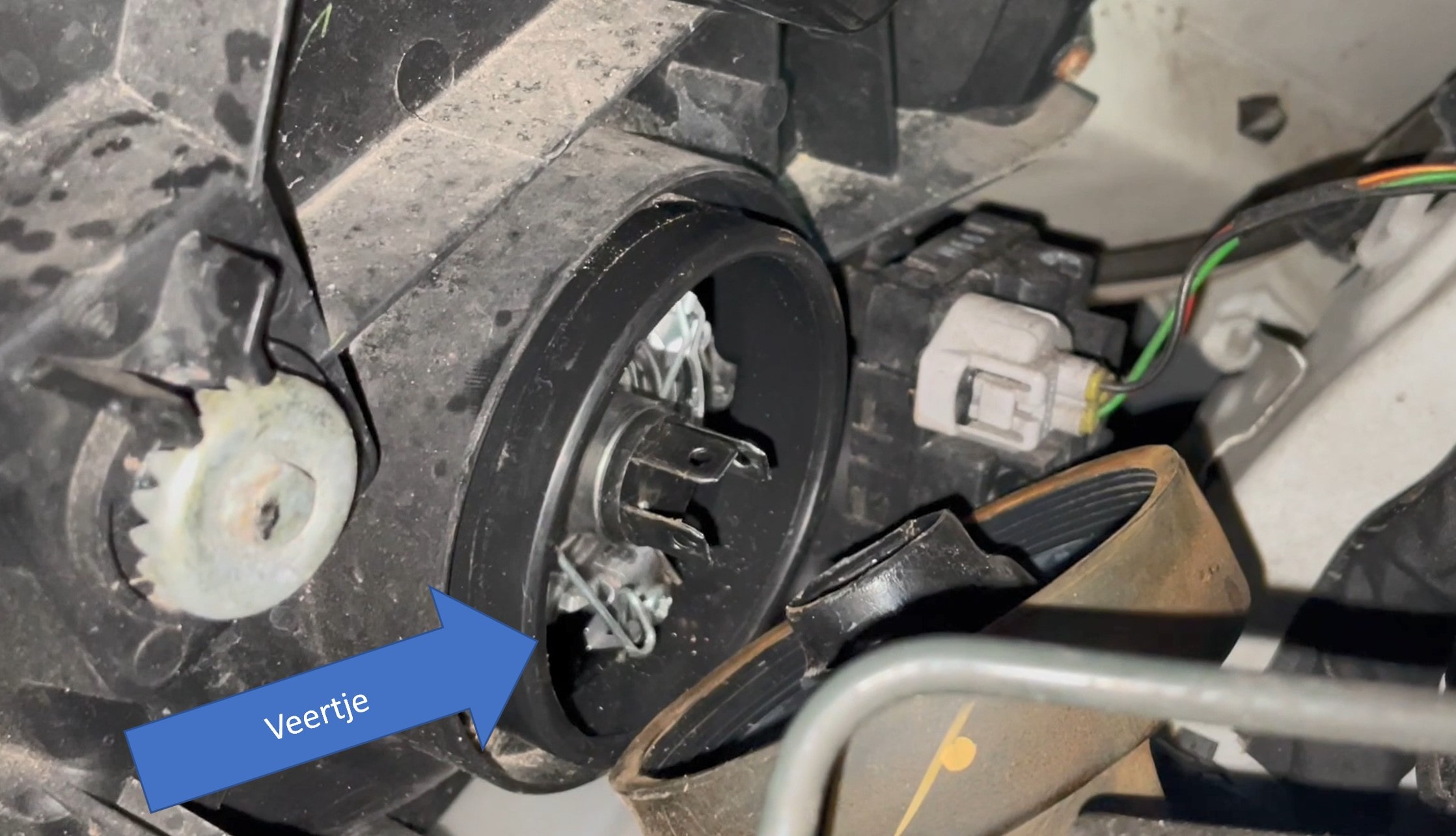 veertje suzuki alto koplamp-min